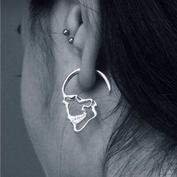Free People Jewelry - Sterling Silver Skull Earrings A1625